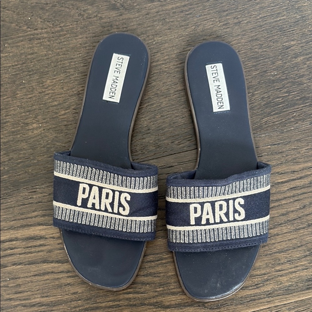 Steve Madden Navy and White Paris Slides